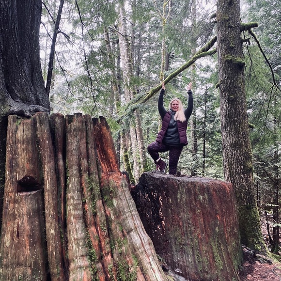 Meet your Posher, Sharon - Picture 3 of 5